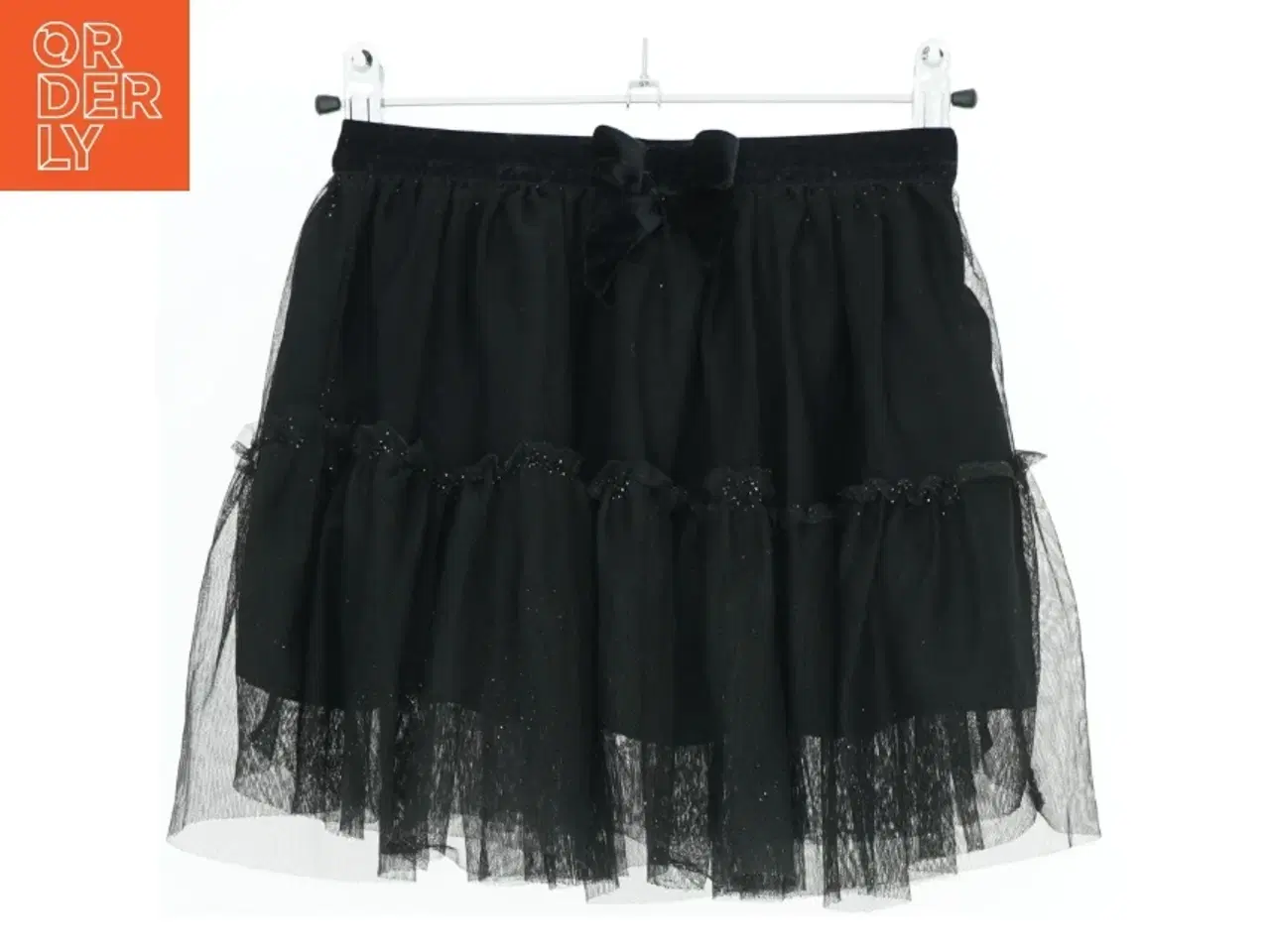 Billede 1 - Sort tyl nederdel med flæser fra H&M (str. 116)