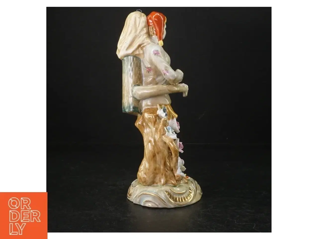 Billede 2 - Porcelænsfigur af vandbærer (str. 27 cm)