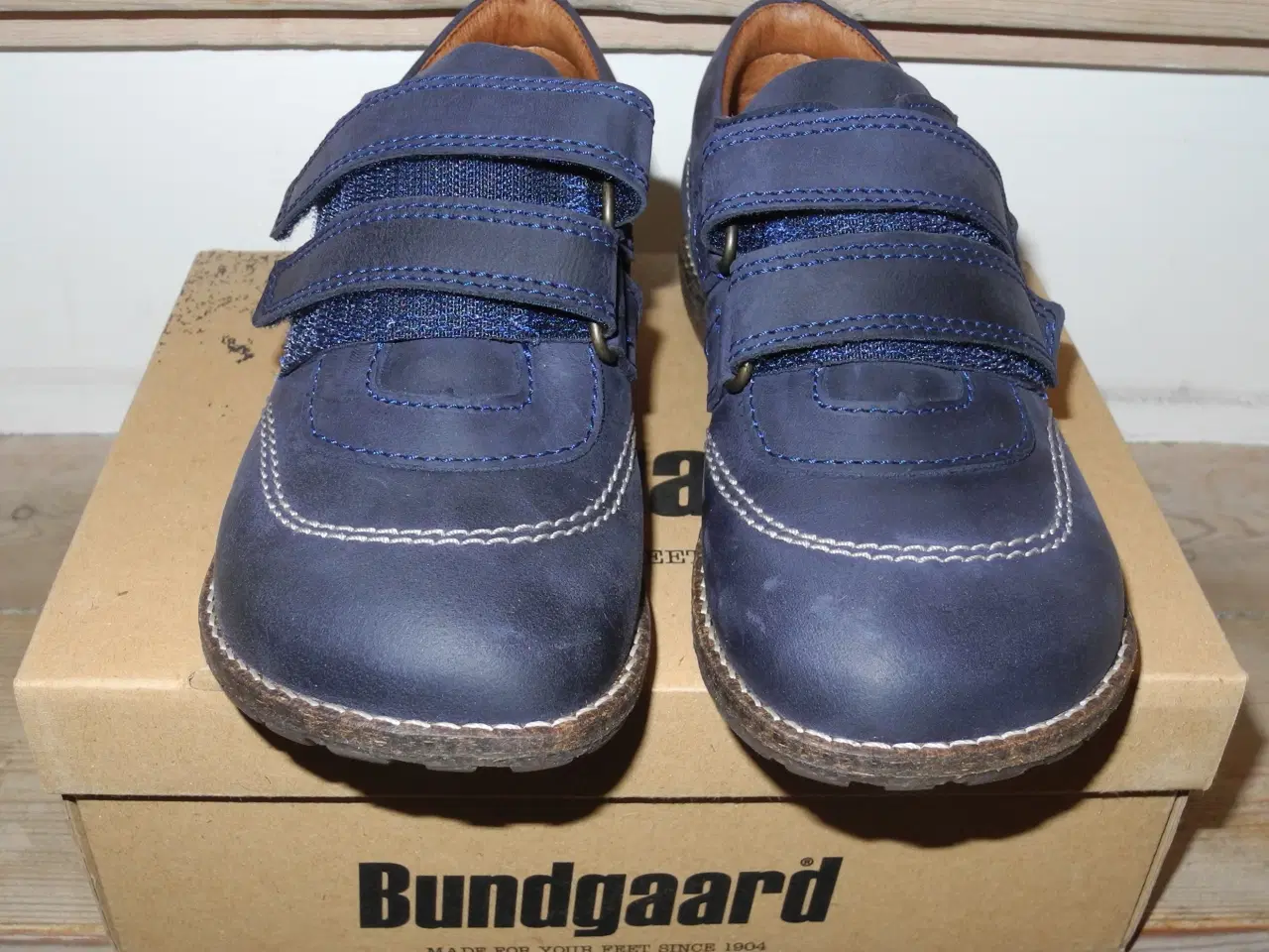 Billede 1 - Helt nye blå Bundgaard sko med velkrolukning