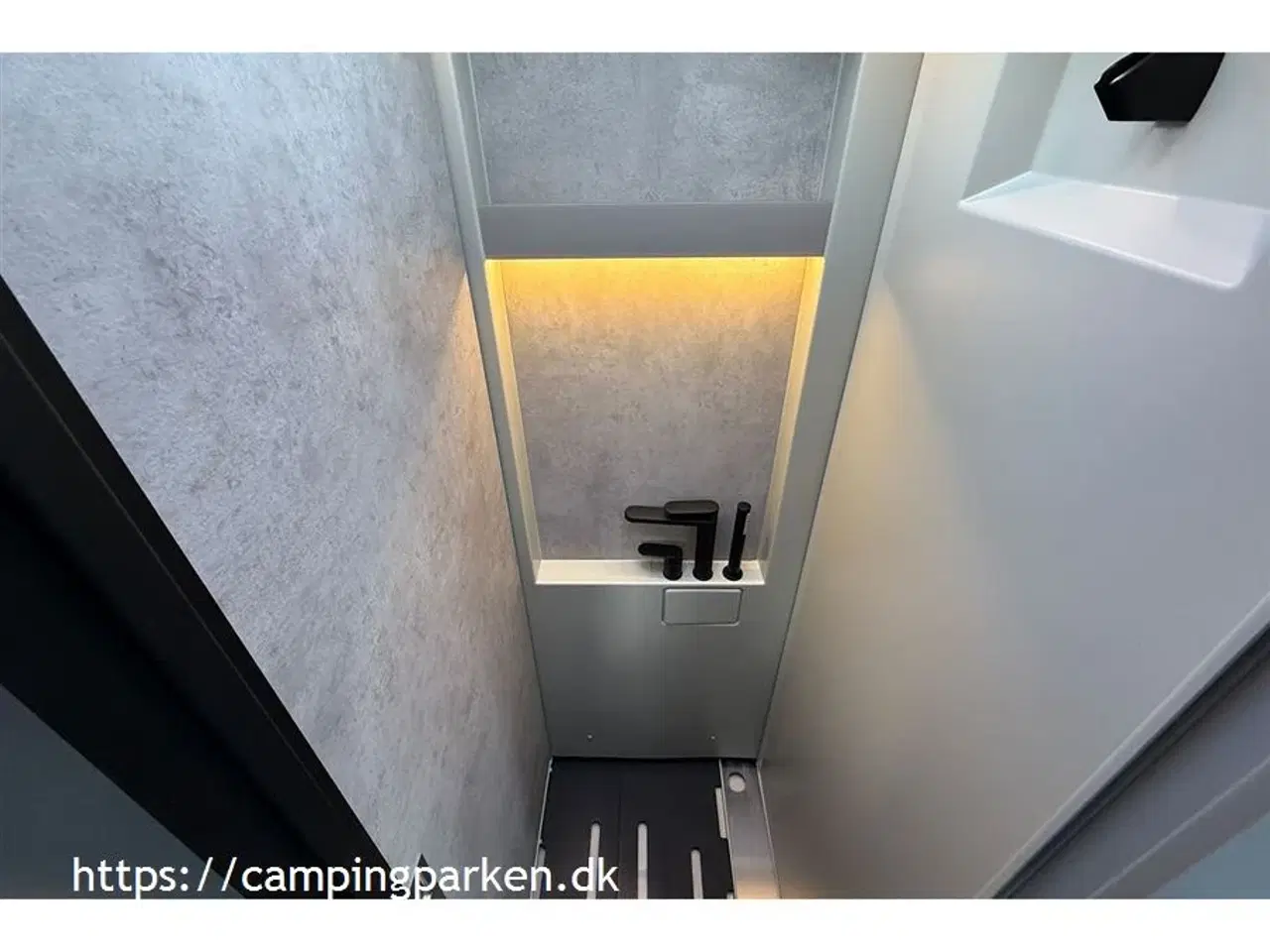 Billede 17 - 2022 - Niesmann+Bischoff iSmove 6.9E Aut. gear   En sjælden mulighed for en brugt Niesmann-Bischoff Ismove 6,9E, luksus i stilrent design