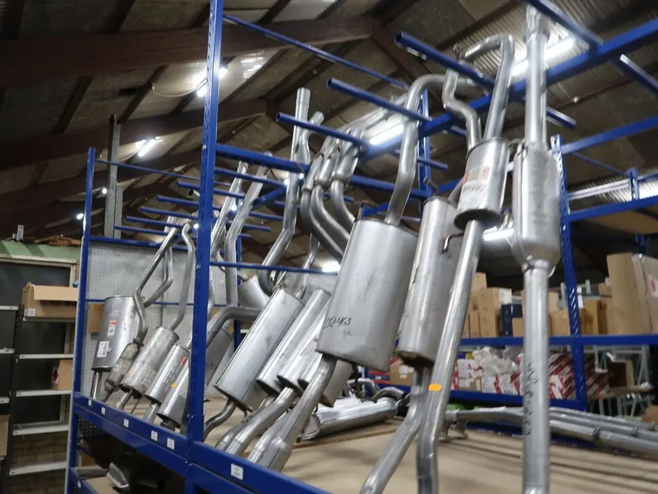 Billede 11 - Indhold i lagerreol