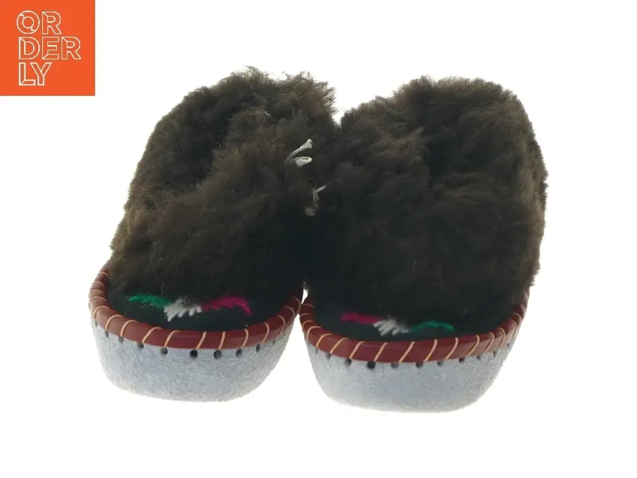 Billede 5 - Børnesutsko med pels (str. 29 )