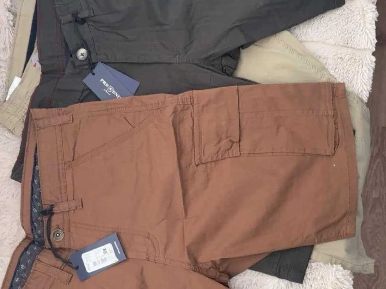 Billede 9 - Forskellige shorts sælges