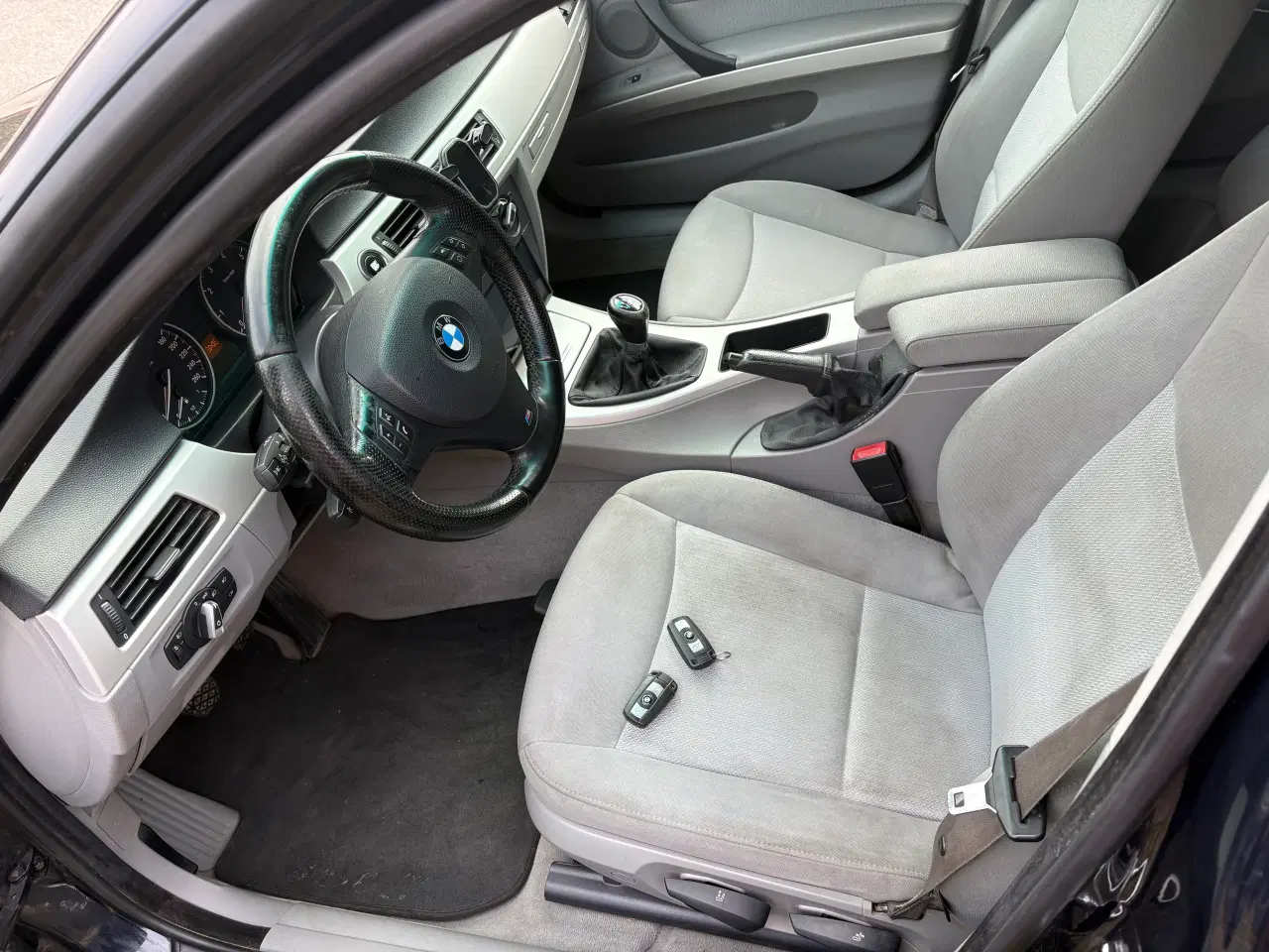 Billede 5 - BMW 318 i 2010 til salg