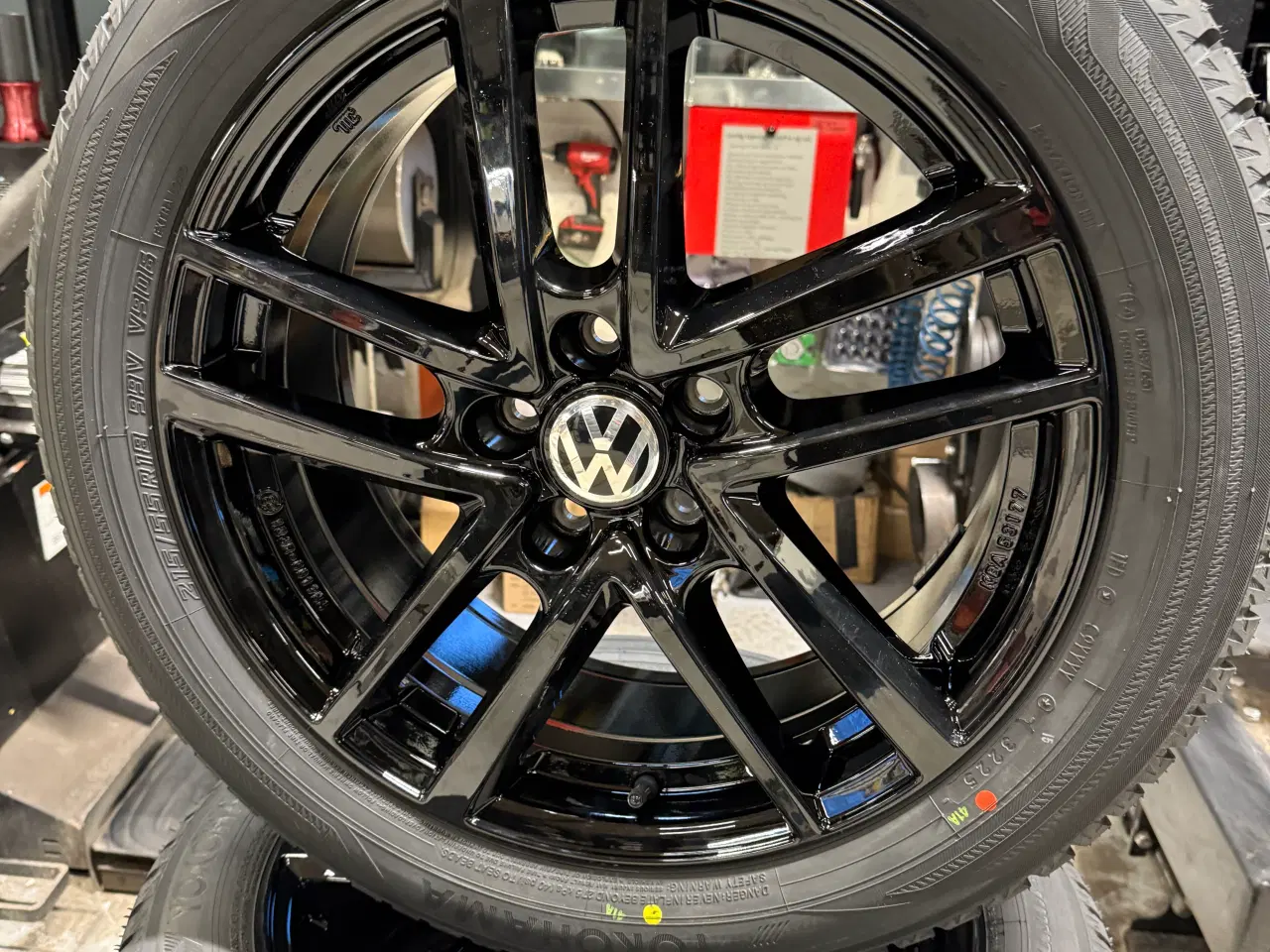 Billede 2 - 18” VW id3 alufælge med Yokohama vinterdæk 