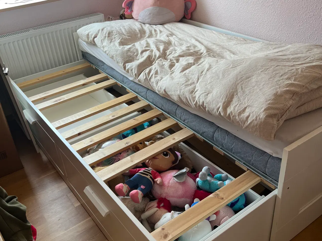 Billede 5 - Brimnes slå ud Ikea seng