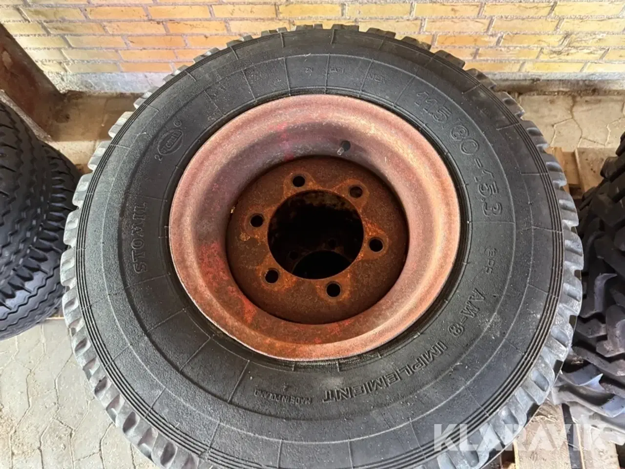 Billede 2 - Dæk Stomil Implement