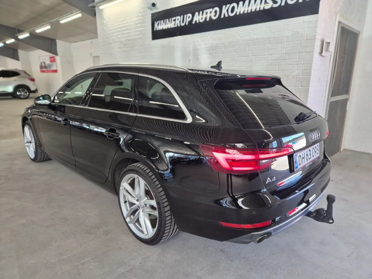 Billede 4 - Audi A4 Avant 2,0 TDI Prestige Sport S Tronic 150HK Stc 7g Aut.