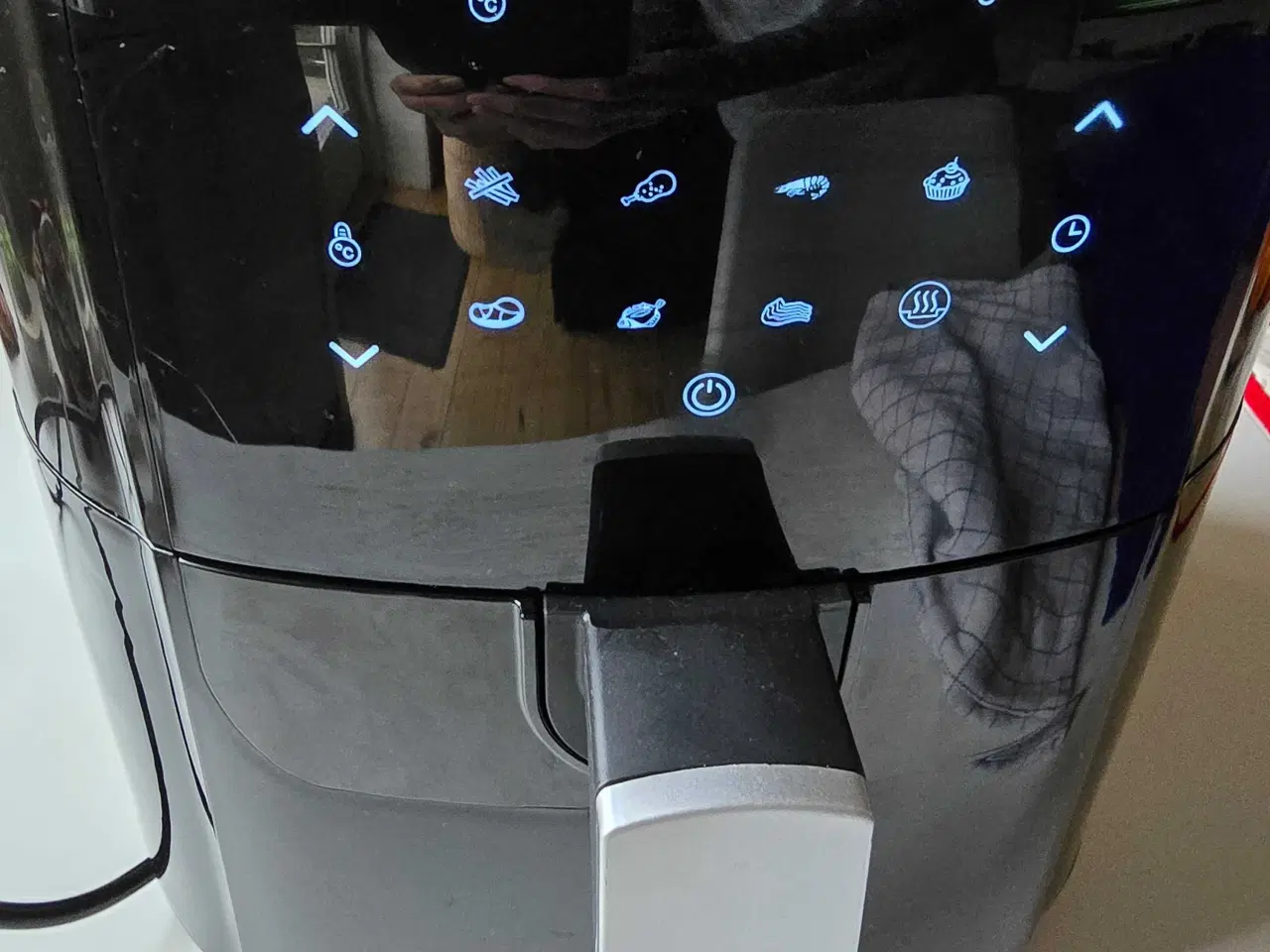 Billede 2 - Velholdt Emerio  airfryer (sort)