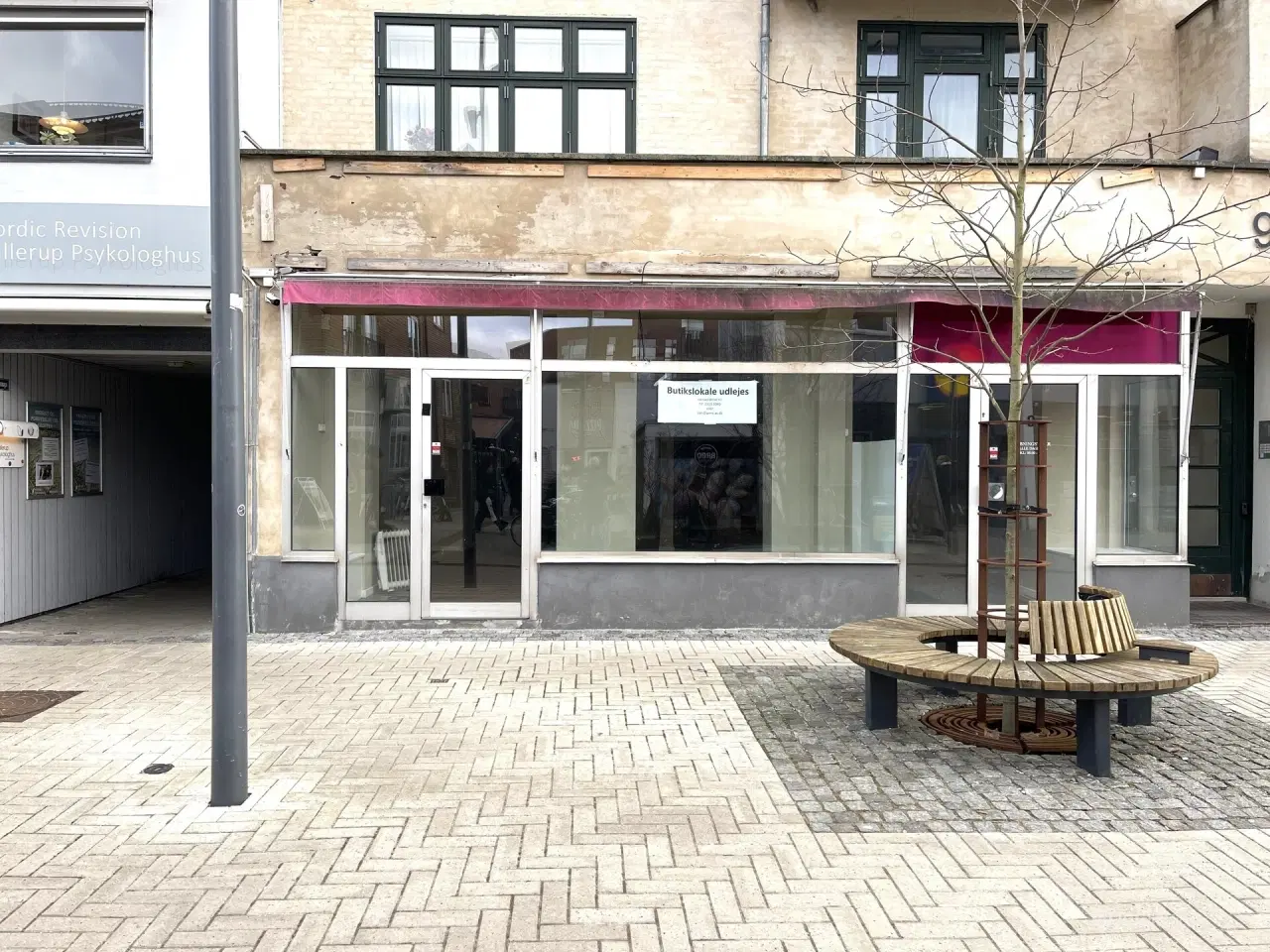 Billede 1 - CENTRALT OG GODT BELIGGENDE BUTIKSLOKALER UDLEJES