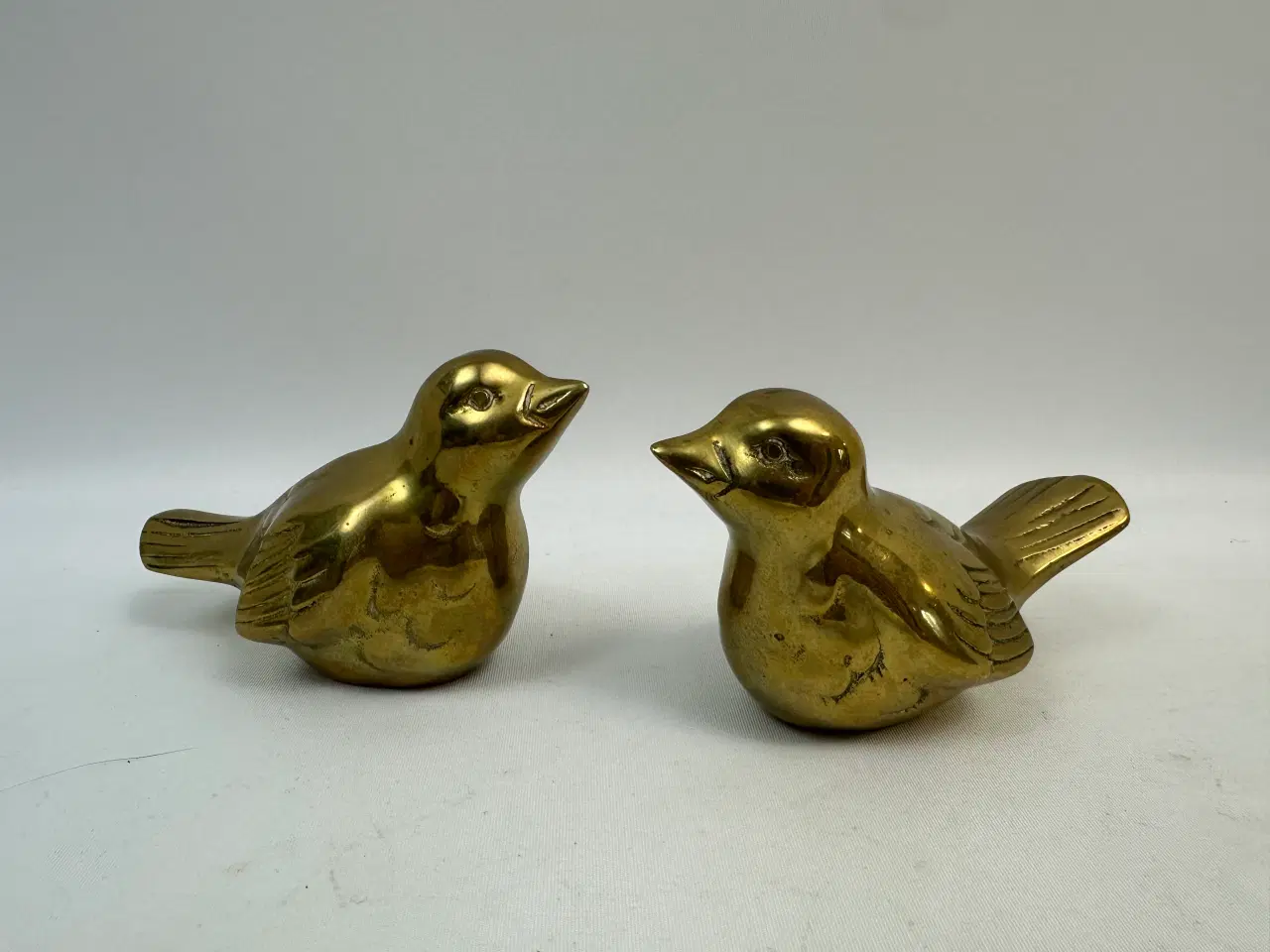 Billede 1 - 2 stk. fugle / spurve i messing (retro)