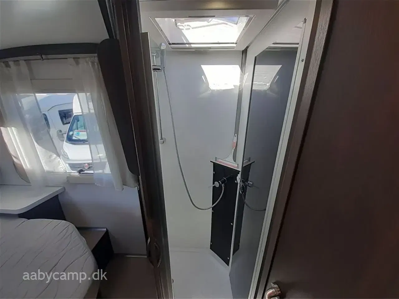 Billede 15 - 2022 - Benimar Tessoro 497   NK Pakke. Automatgear. solceller. markise. Lithium Batterier. Cykelstativ. Queensbed.