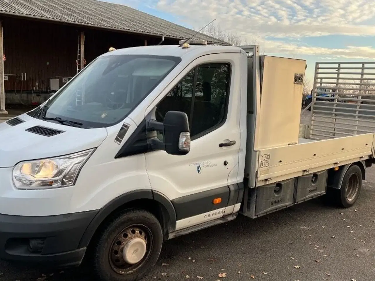 Billede 1 - Ford Transit 2,0 Tdci med ALU-knæklad og læsserampe