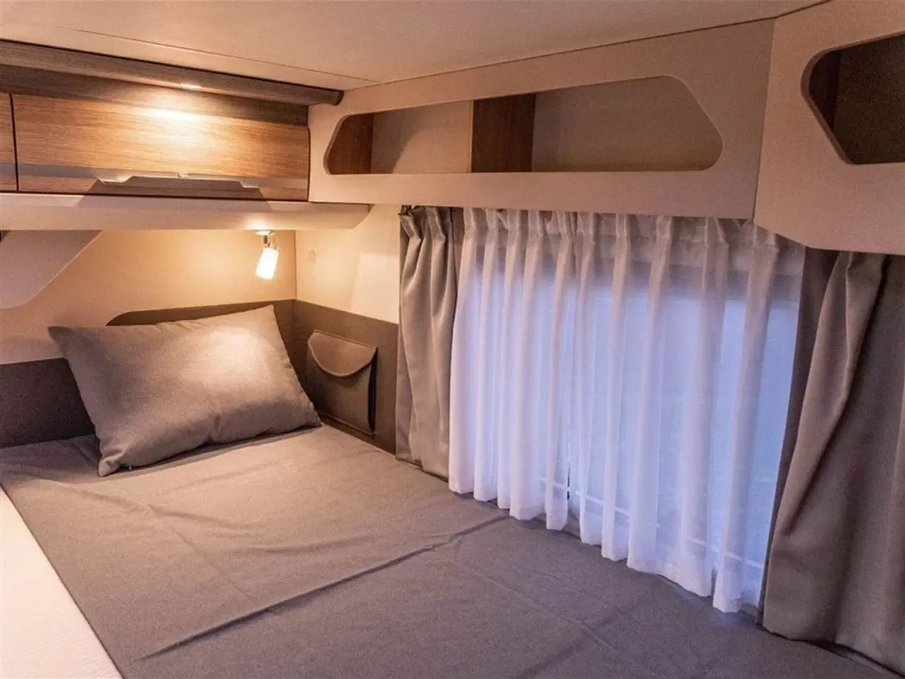 Billede 20 - 2017 - Knaus Sky TI 650 MEG Platinum Selection Automatgear og langsgående senge