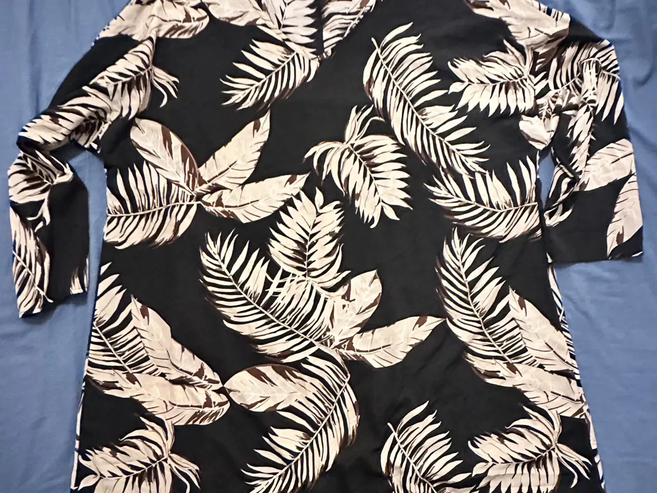 Billede 6 - Smuk bluse fra Emery Rose str. 3 XL