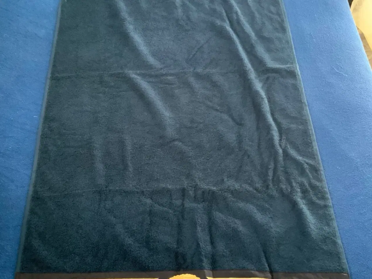 Billede 2 - Håndklæde 75x150 cm.