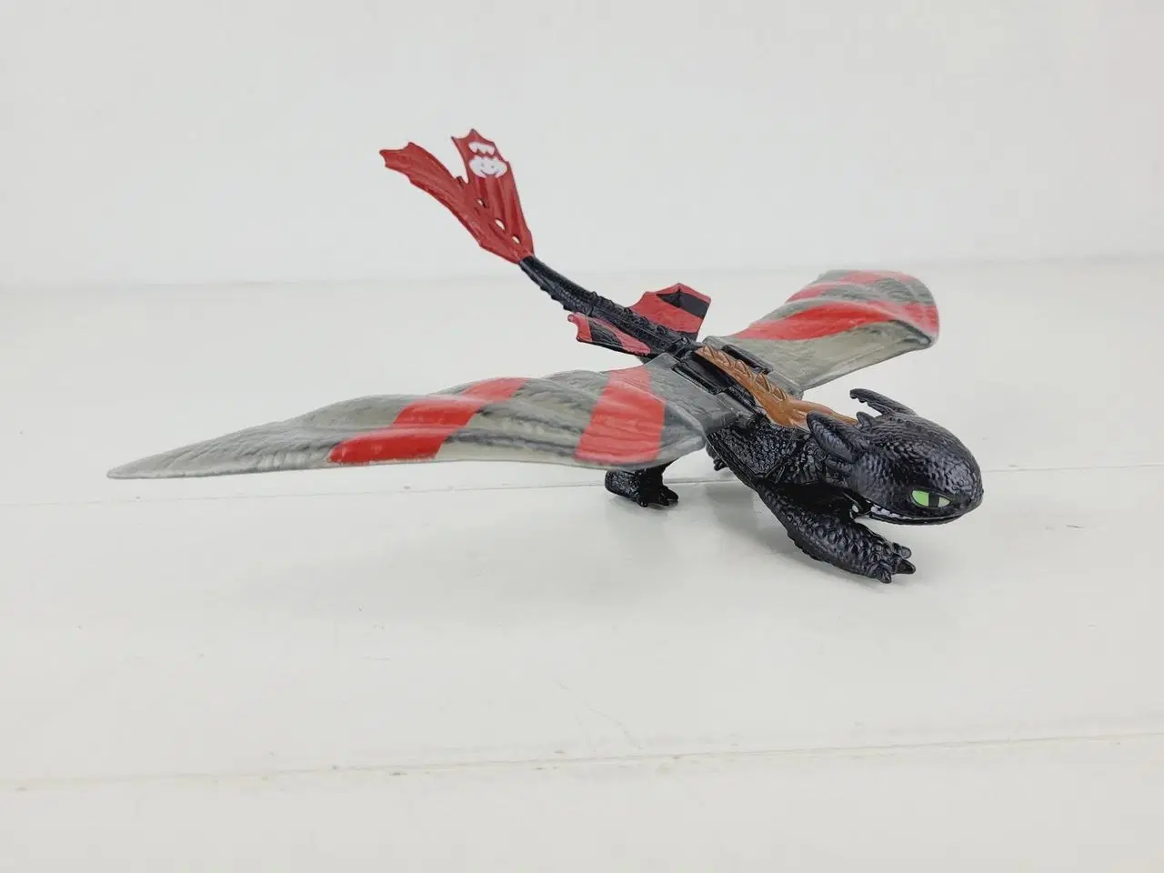Billede 6 - 2 stk HOW TO TRAIN YOUR DRAGON Action Figure