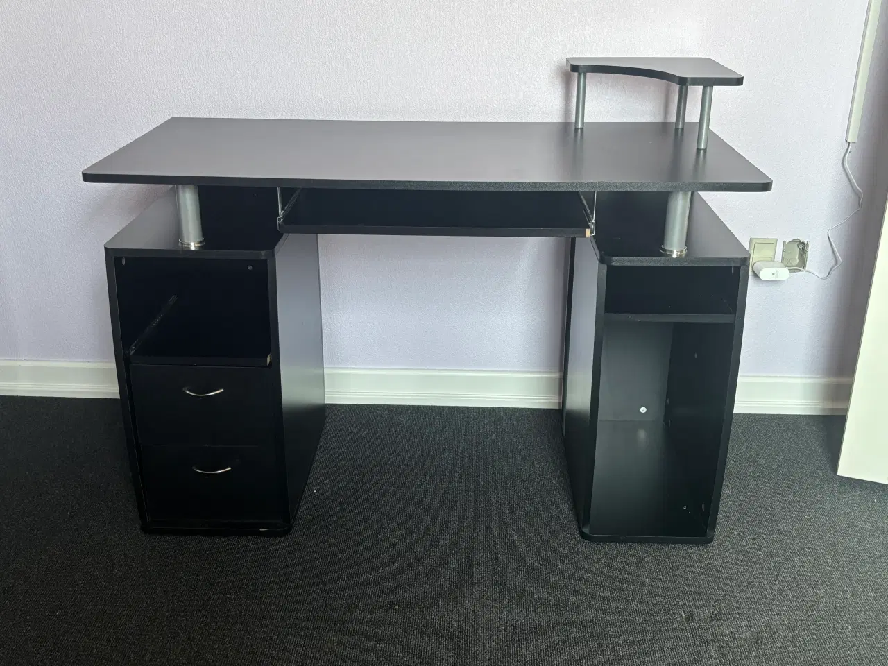 Billede 1 - Sort skivebord