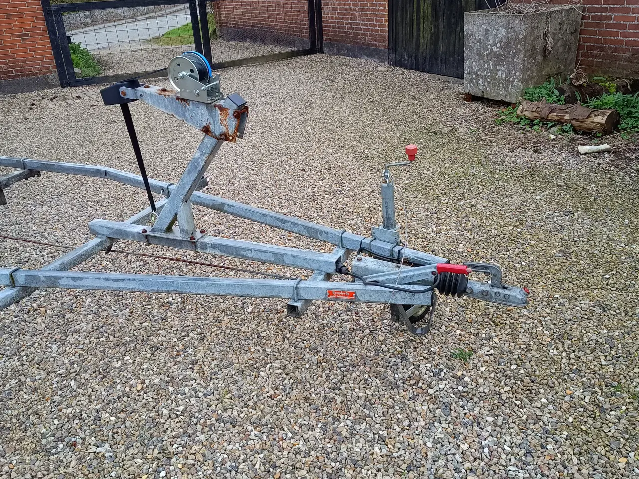 Billede 4 - Bådtrailer m. bremser til 15 - 17 fods båd