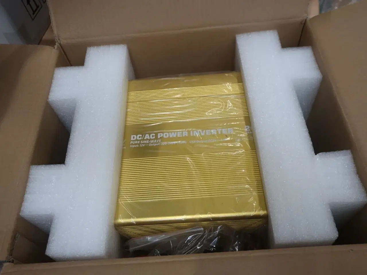 Billede 3 - Inverter GREEN ENERGY Pure Sine Wave DC/AC Power 2000W