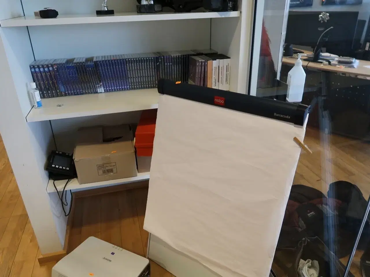 Billede 1 - Tavle samt div. Dvd'er