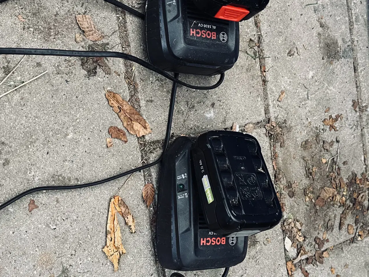 Billede 1 - Bosch oplader med batteri