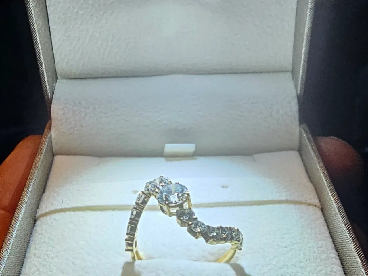 Billede 8 - Forlovelsesring guld. 2.19ct diamant