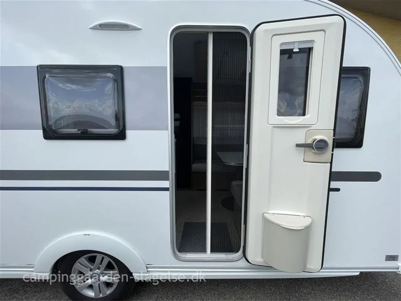 Billede 2 - 2020 - Adria Adora Supreme 502 UL   Luksus på hjul – klar til eventyr uden besvær!