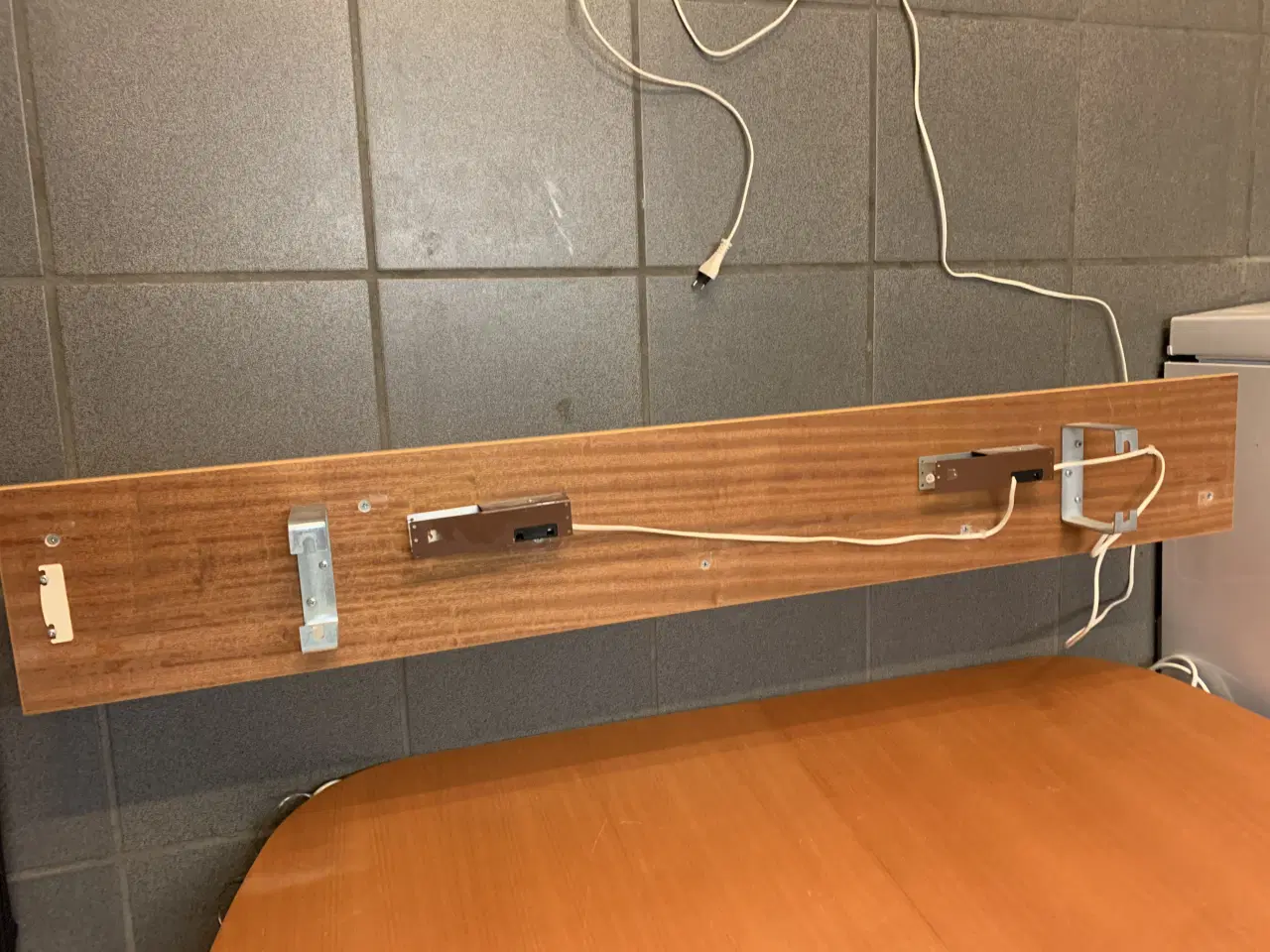 Billede 3 - Lyshylde fra møbelserien Condor