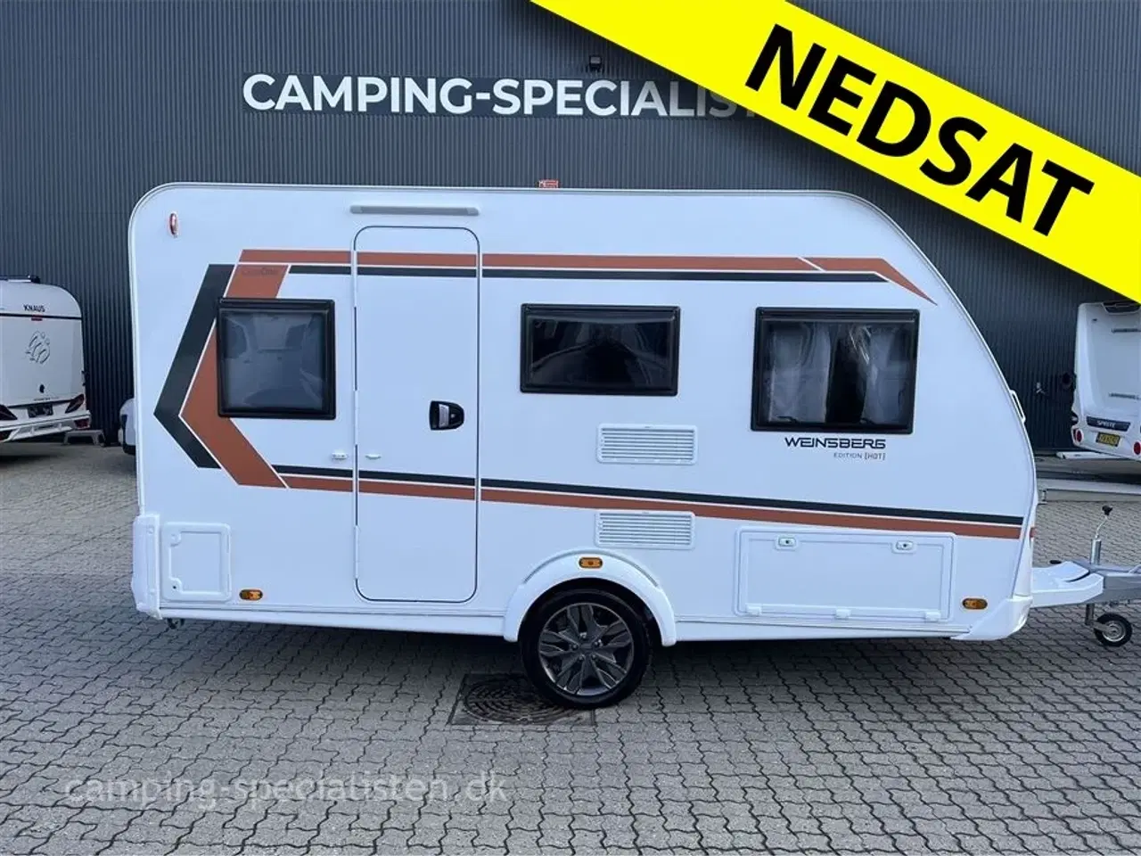 Billede 1 - 2025 - Weinsberg CaraOne 390 QD EDITION HOT   Weinsberg 390 QD CaraOne EDITION HOT model 2025 - kan ses nu hos Camping-Specialisten.dk - inkl. Enduro mover monteret.