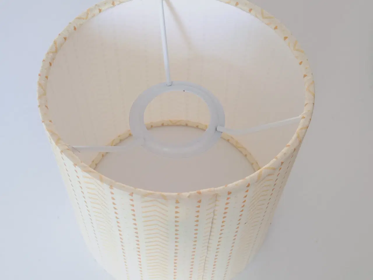 Billede 3 - 2 stk.lampeskærme til bordlampe 15x15cm