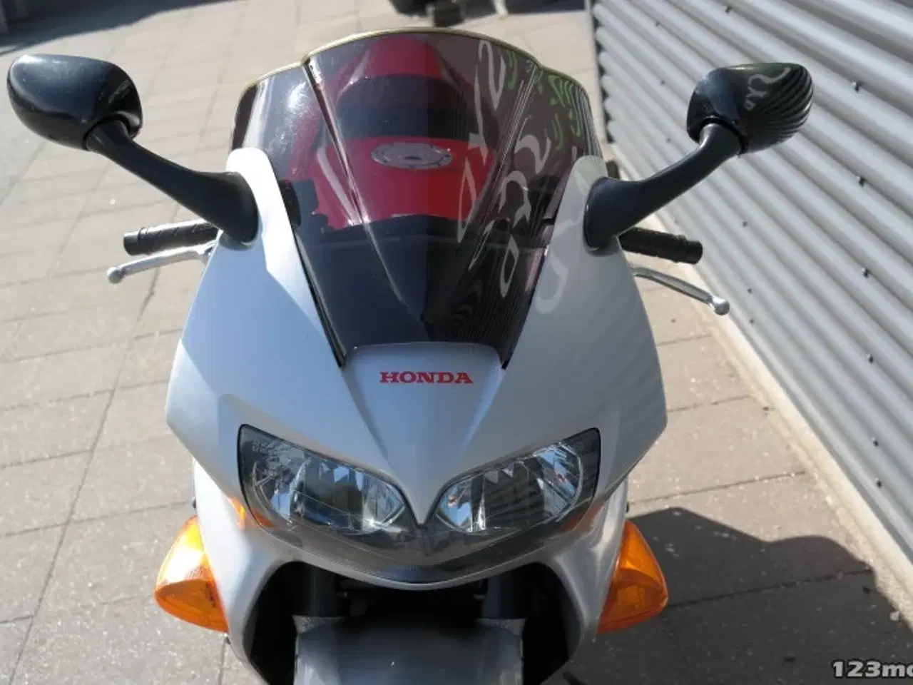 Billede 15 - Honda VFR 800 F MC-SYD       BYTTER GERNE