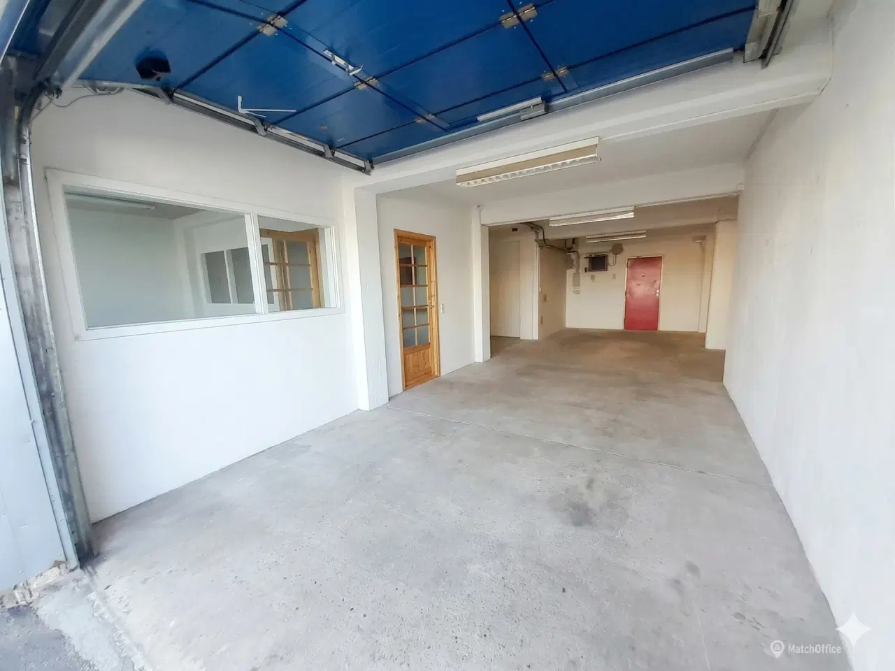 Billede 1 - Funktionelt erhvervslejemål med lager. kontor og egen port