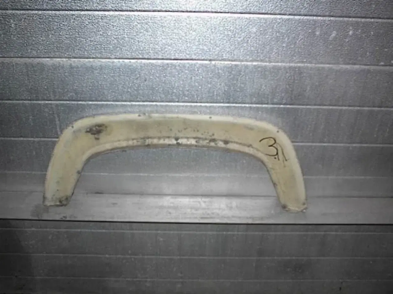 Billede 2 -   Skærmkant til Campingvogn