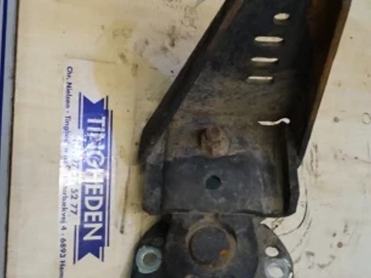 Billede 9 - Case Maxxum 115 L.H. Skærmbeslag 87748076