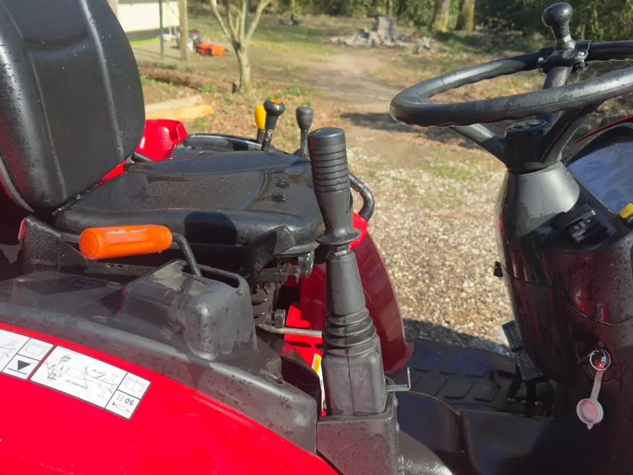 Billede 3 - Kompakt traktor perfekt til det lille landbrug