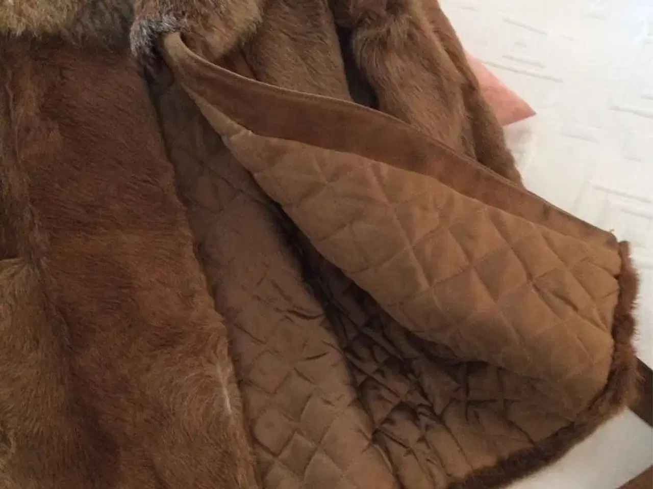 Billede 2 - Pelsjakke med flot krave af ræv