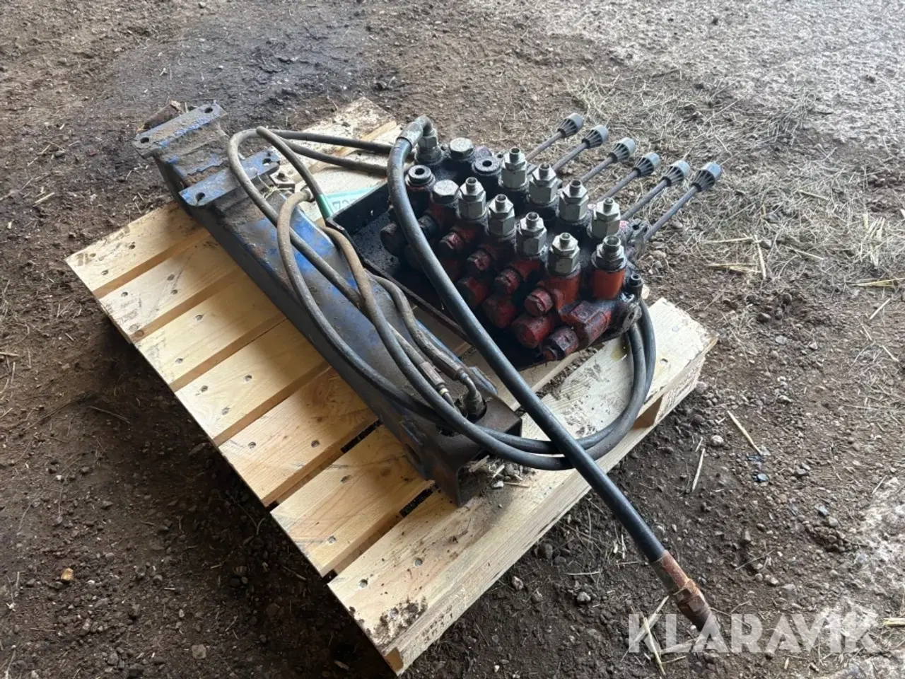 Billede 2 - Hydraulisk ventilblok og støtteben