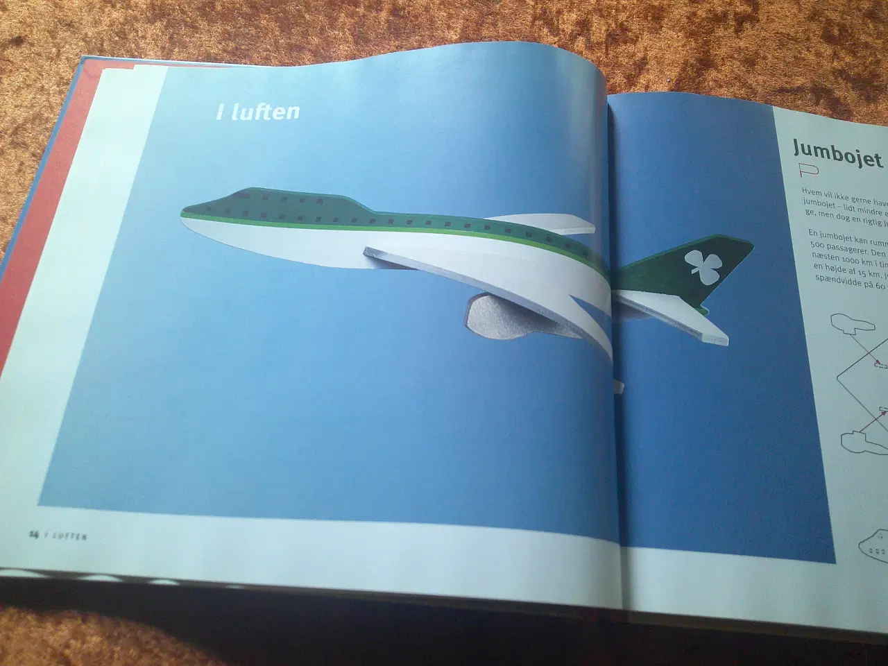 Billede 2 - Trælegetøj til lands, til vands og i luften,  