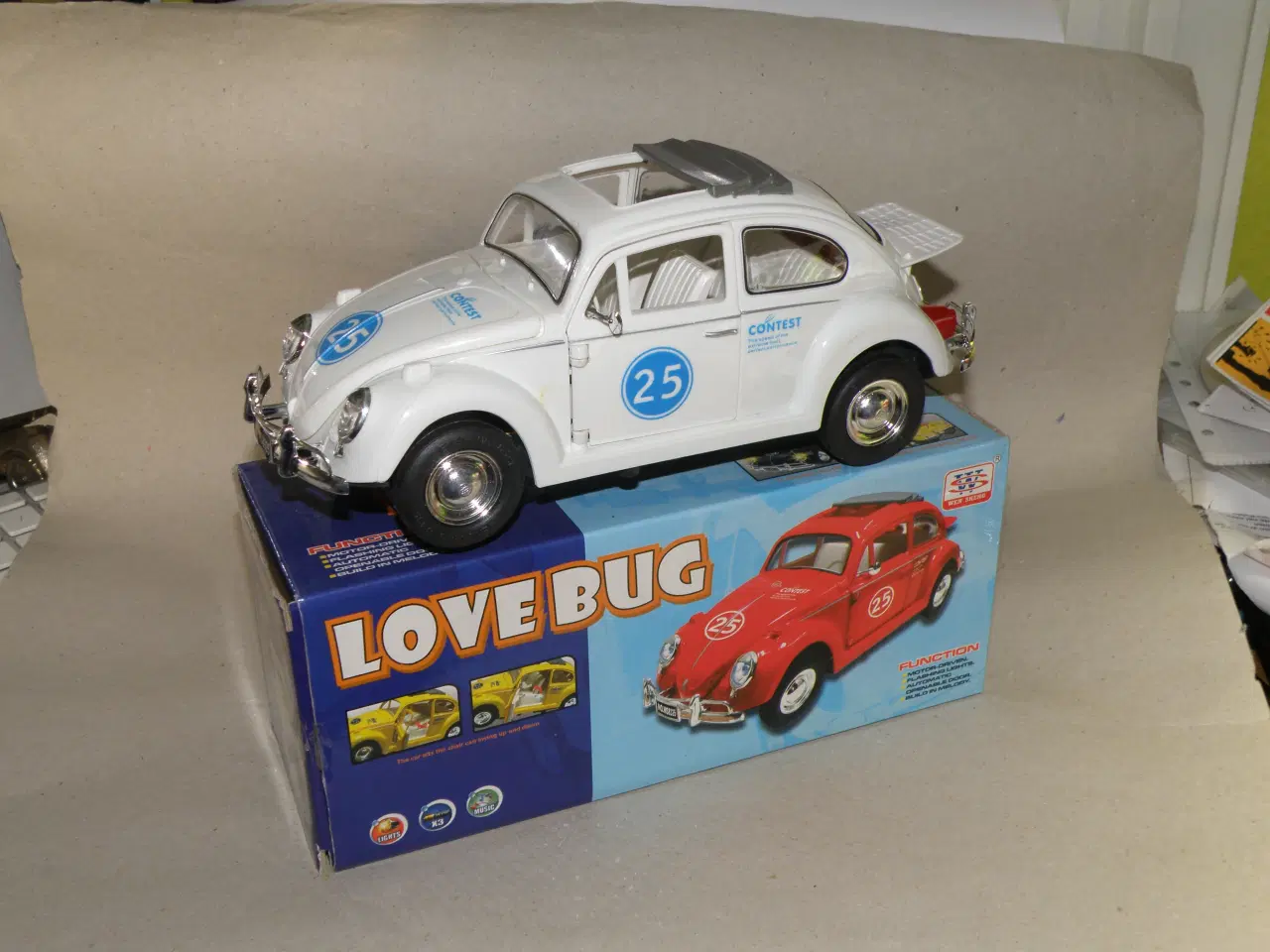 Billede 2 - VW lovebug nr. 25 ca. 23 cm. lang MINT-BOX