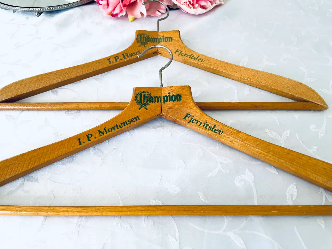 Billede 5 - Vintage bøjler med skrift 