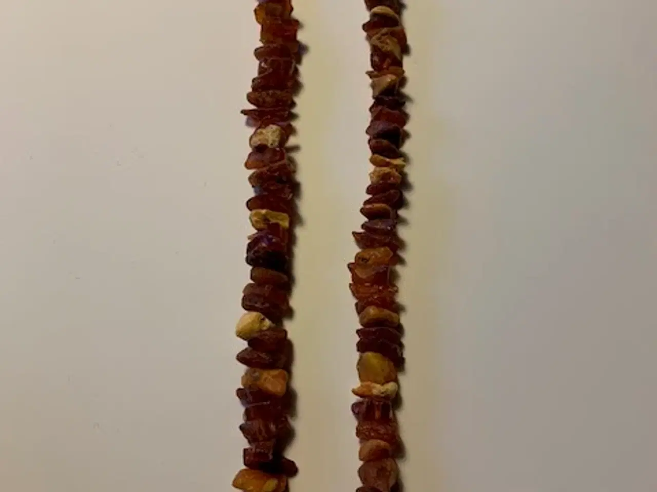 Billede 2 - Halskæde i rav - L54 cm - begrænset brugt