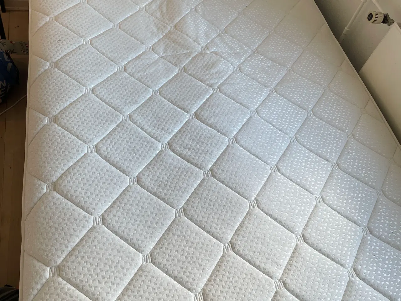 Billede 2 - Seng 140x200 cm