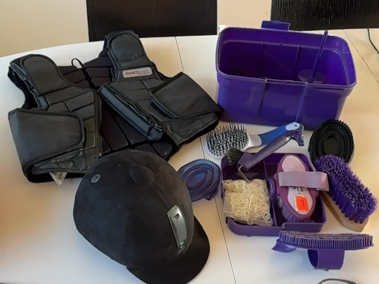 Billede 1 - Ridevest til barn sælges