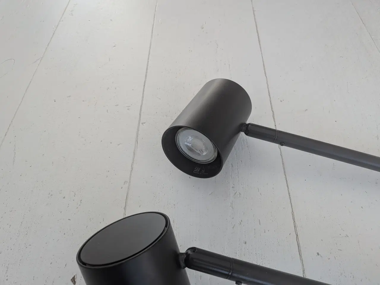 Billede 3 - Sort væghængt ikea lampe 