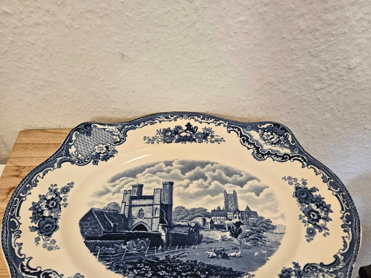 Billede 1 - Stort Johnson Bros fad 