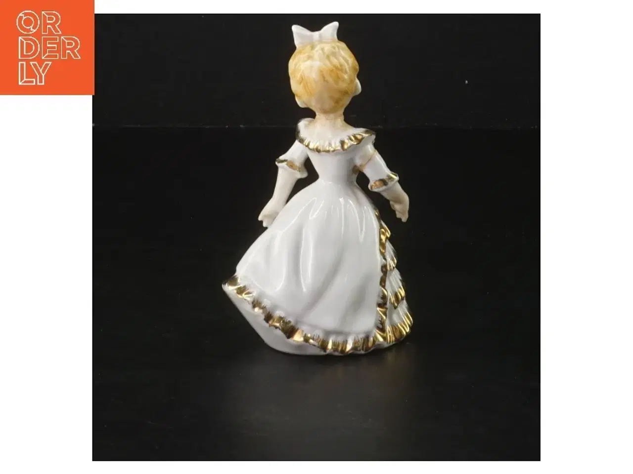 Billede 3 - Porcelænsfigur af pige i kjole (str. 12 cm)