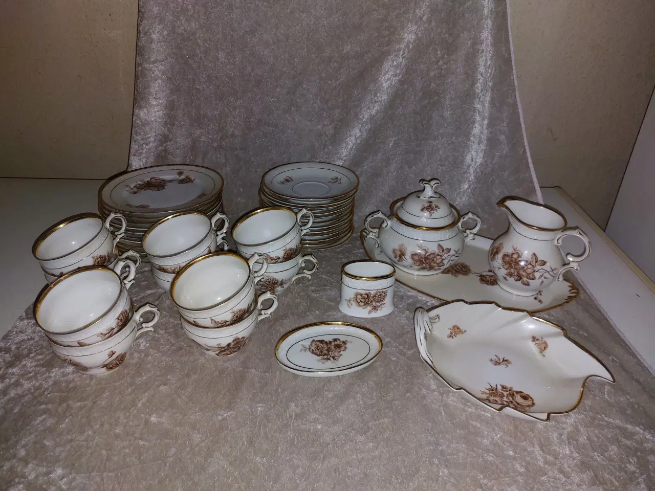 Billede 1 - Ældre kaffestel fra KPM - Kjøbenhavns Porcelæn Mal