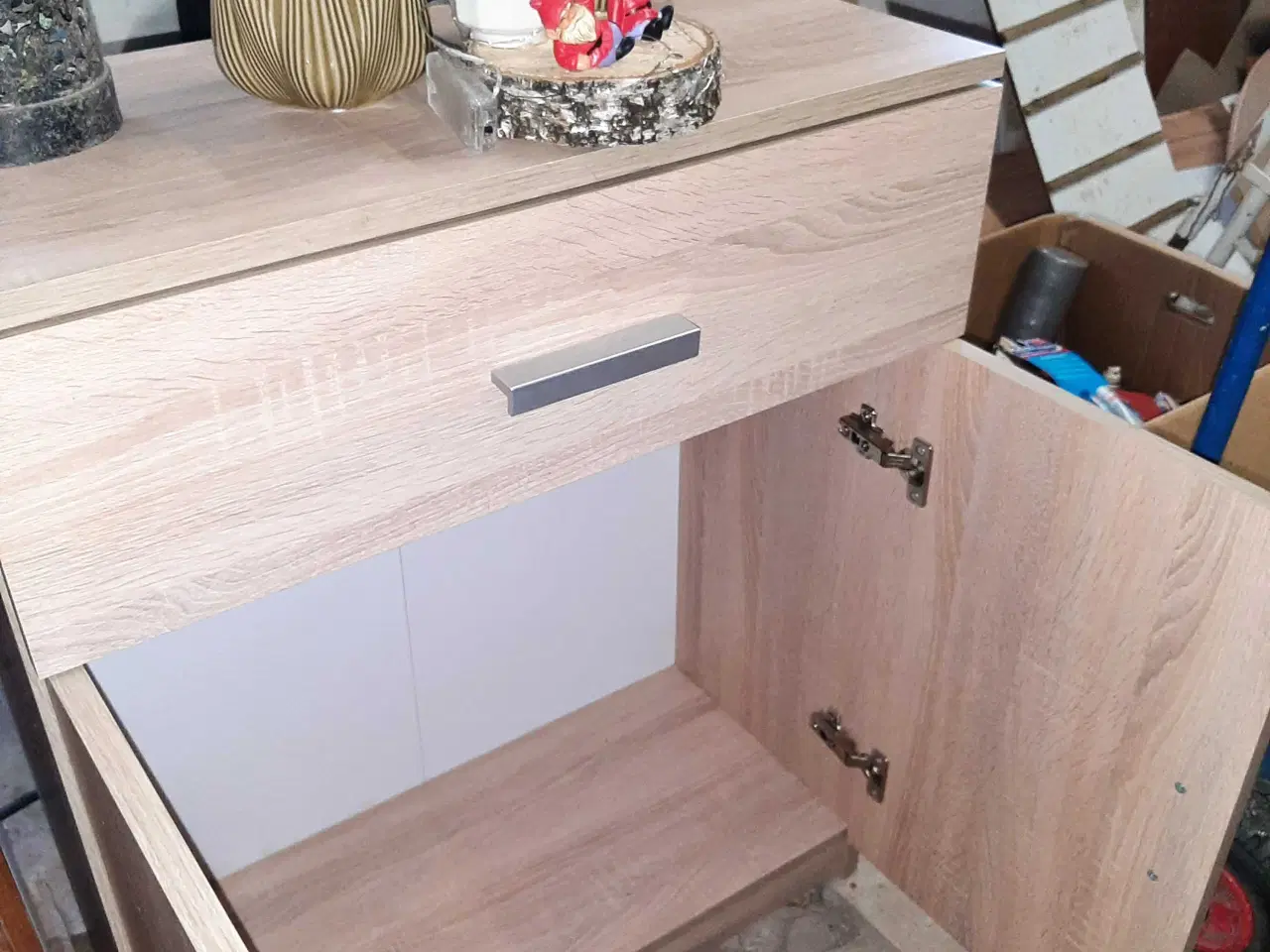 Billede 5 - Skab med en skuffe