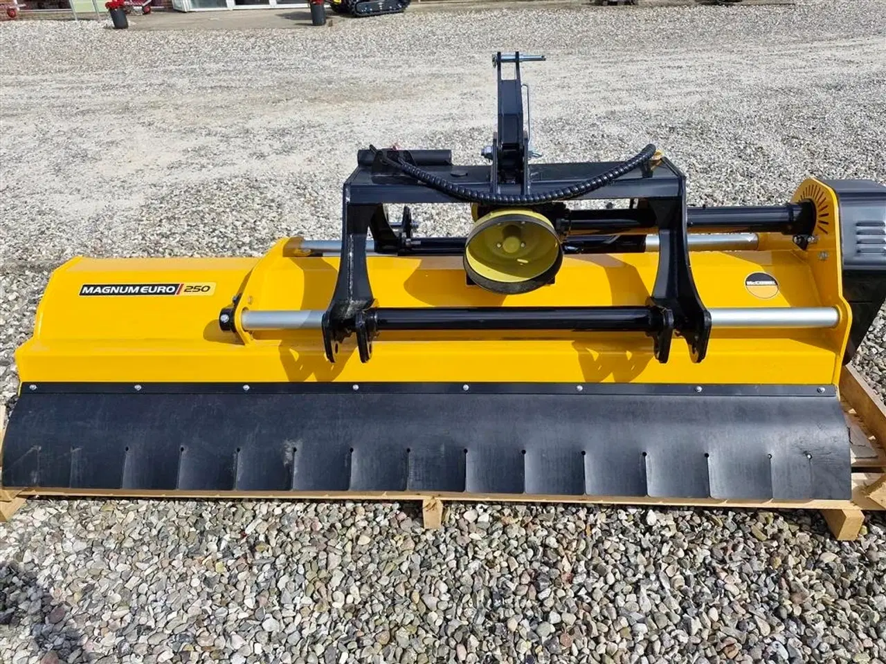 Billede 1 - McConnel Magnum Euro 250